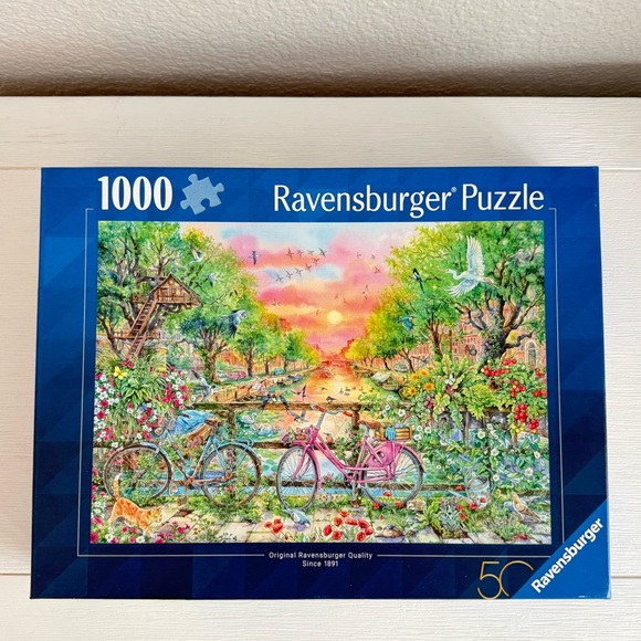 Ravensburger 1000 Piece Jigsaw Puzzle Dreamy Bikes in Amsterdam - Picture 1 of 5
